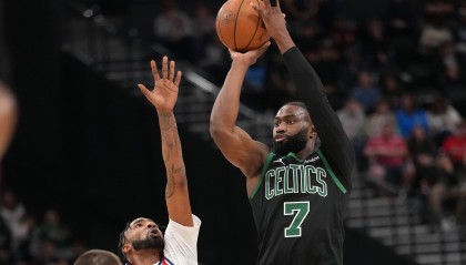 屡次陷交易流言夺冠后落选美国男篮 布朗生涯最强表现打服多少人