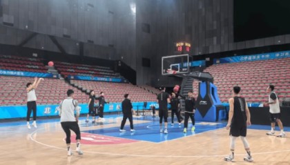 免费高清足球视频无插件在线直播-媒体人：听许指导的意思，赵睿、曾凡博和川队都有可能出战