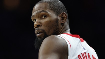 足球直播-火箭111-104活塞3喜1忧！阿门进步，谢泼德卡佩拉绝配，申京奇葩